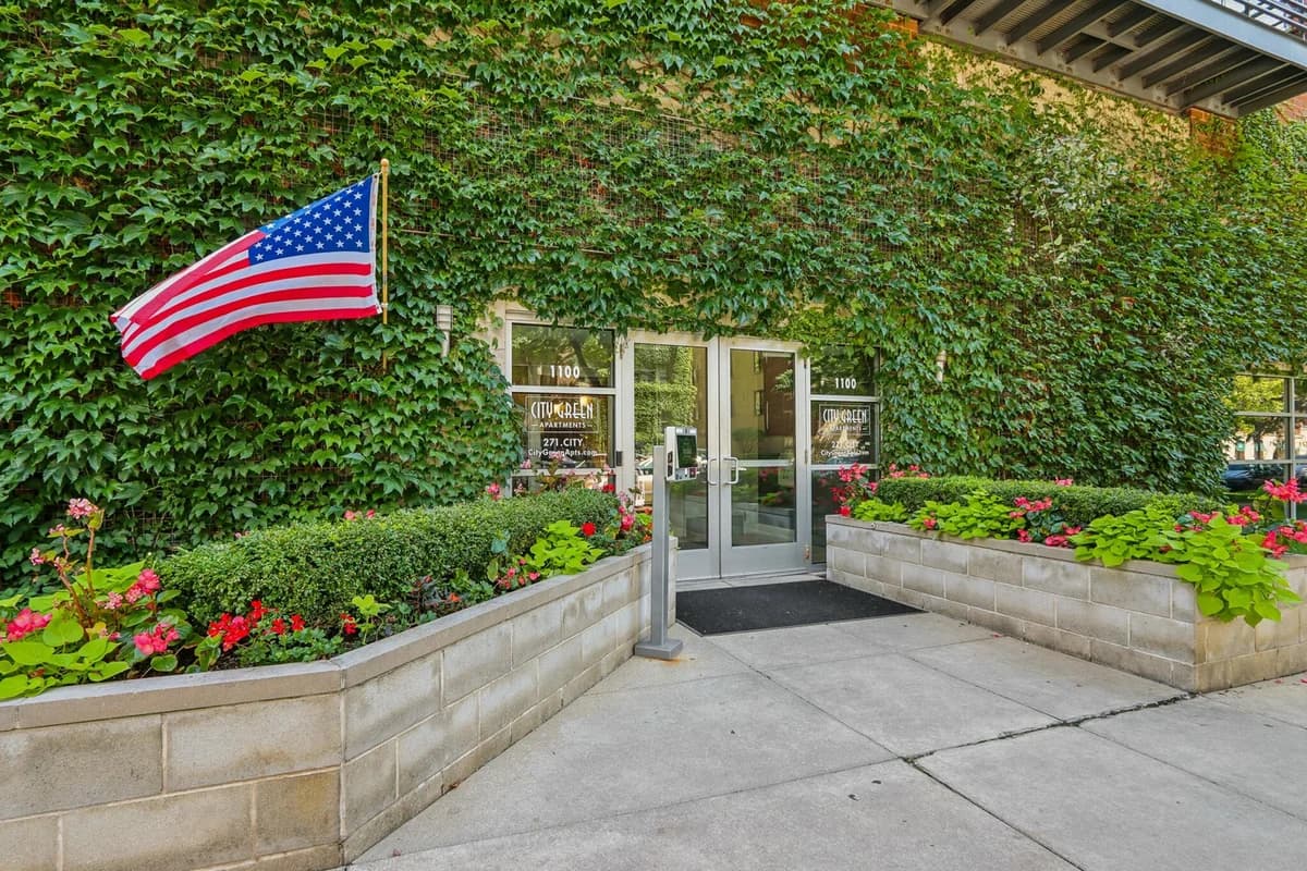Milwaukee County apartments for rent - image - City Green Exterior