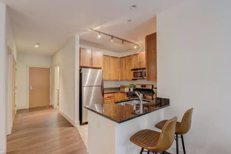 Milwaukee County apartments for rent - image - 2 Bed / 2 Bath - 1215