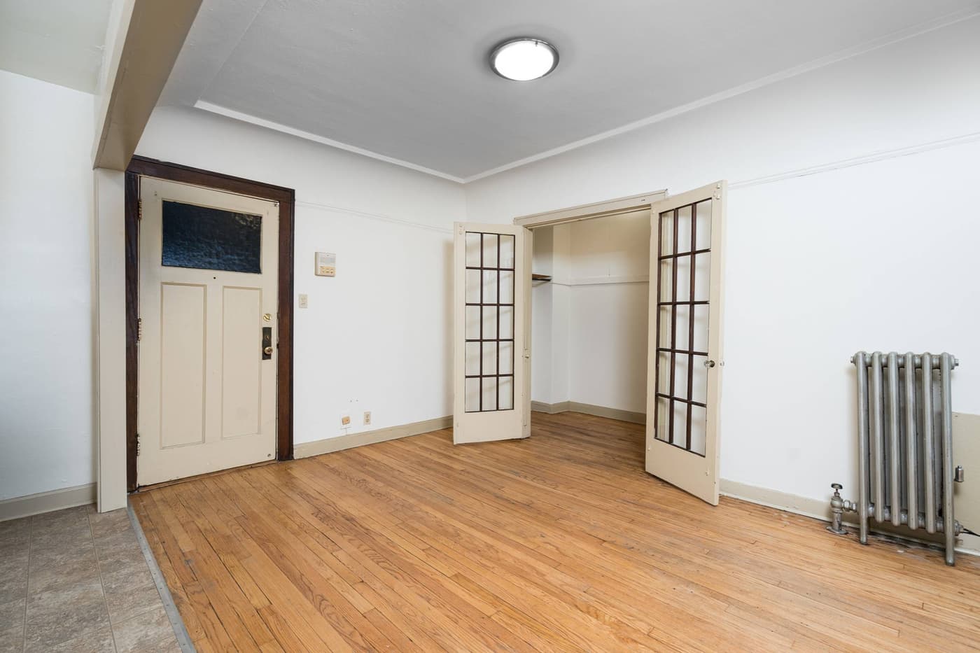 Milwaukee County apartments for rent - image - Classic Studio Living & Closet