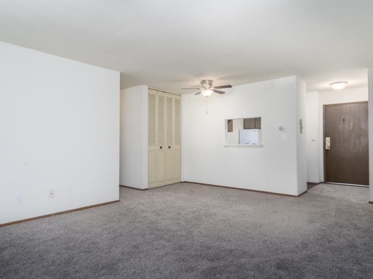 Milwaukee County apartments for rent - image - 2 Bed / 1 Bath - 1,000 SF - Living & Kitchen