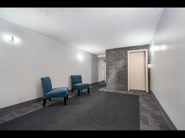 Milwaukee County apartments for rent - image - Building Lobby