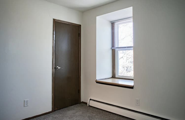 Milwaukee County apartments for rent - image - Bedroom