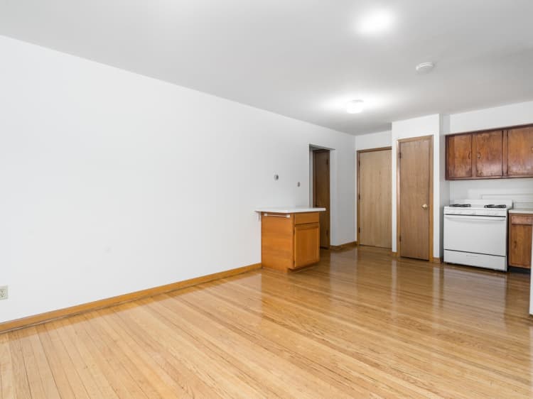 Milwaukee County apartments for rent - image - Living Area