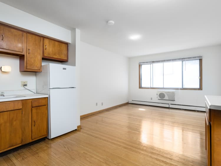 Milwaukee County apartments for rent - image - Kitchen/Living Area