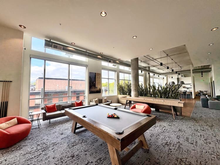 Milwaukee County apartments for rent - image - Community Room