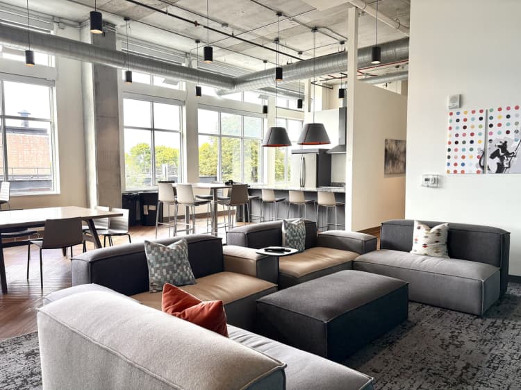 Milwaukee County apartments for rent - image - Community Room