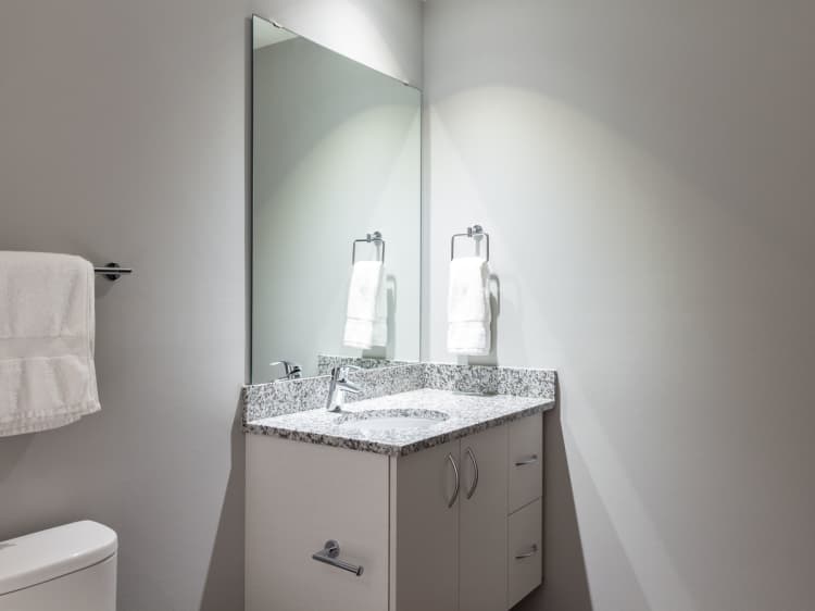 Milwaukee County apartments for rent - image - 3 Bed / 2 Bed - Bathroom