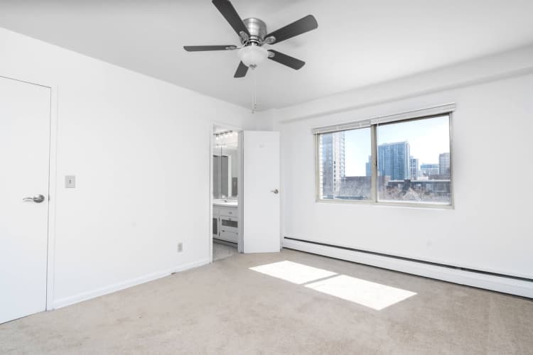Milwaukee County apartments for rent - image - Classic Master Bed