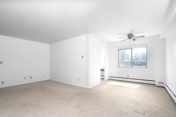 Milwaukee County apartments for rent - image - Classic Living Area