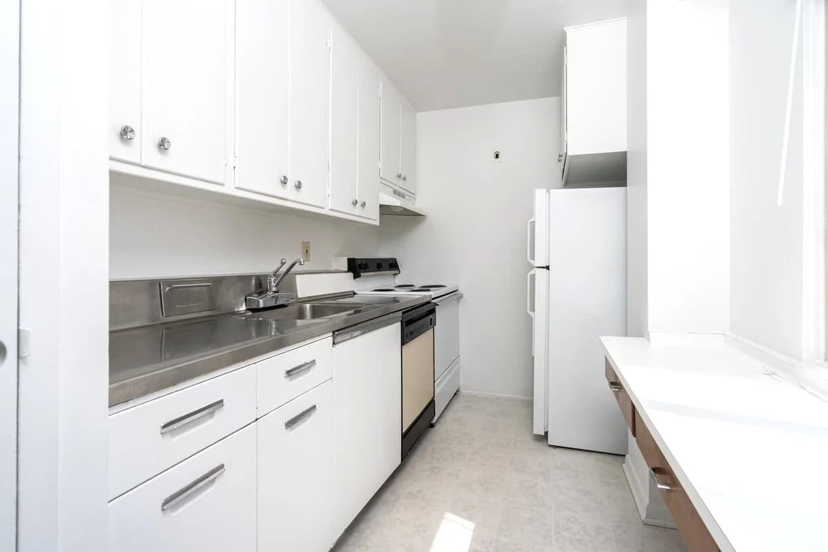 Milwaukee County apartments for rent - Property image - Coronet - 2