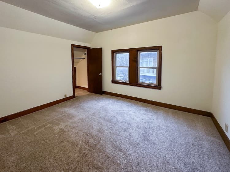 Milwaukee County apartments for rent - image - 3 Bed / 1 Bath - 1,500 SF - Bedroom
