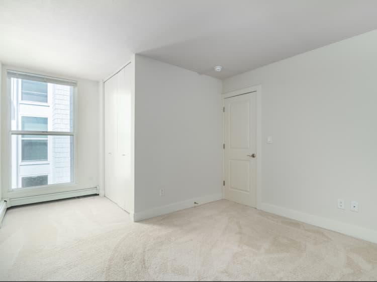 Milwaukee County apartments for rent - image - 2 Bed / 1 Bath - Bedroom
