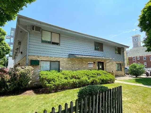 Milwaukee County apartments for rent - image - Mineral Exterior