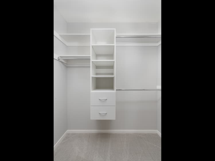 Milwaukee County apartments for rent - image - Zen - 2 Bed / 2 Bath - 1,306 F - Closet