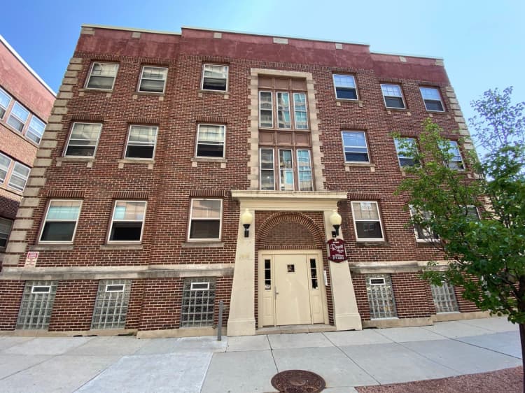 Milwaukee County apartments for rent - image - Building Exterior