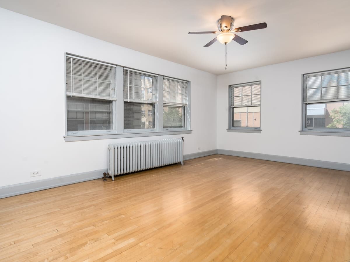 Milwaukee County apartments for rent - image - Living Area
