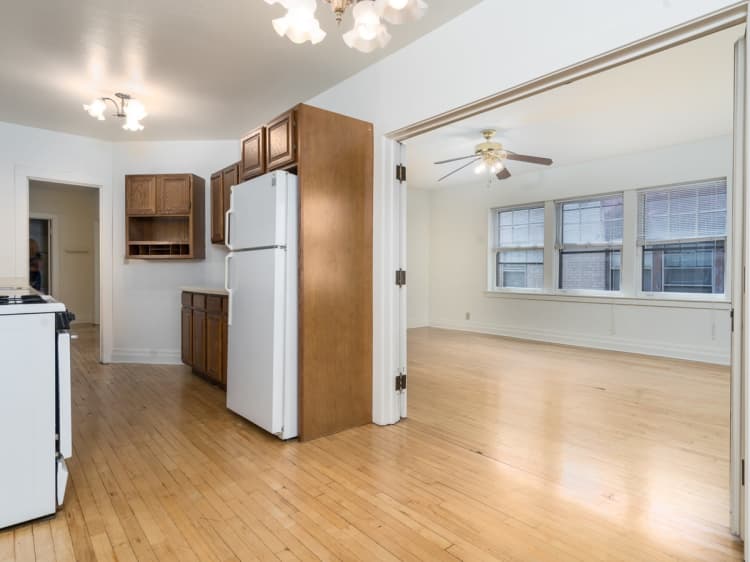 Milwaukee County apartments for rent - image - Dining Area