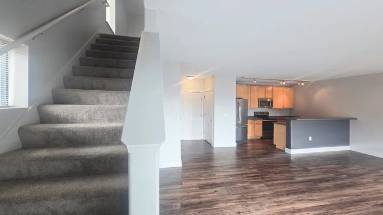 Milwaukee County apartments for rent - image - Living/Dining Room