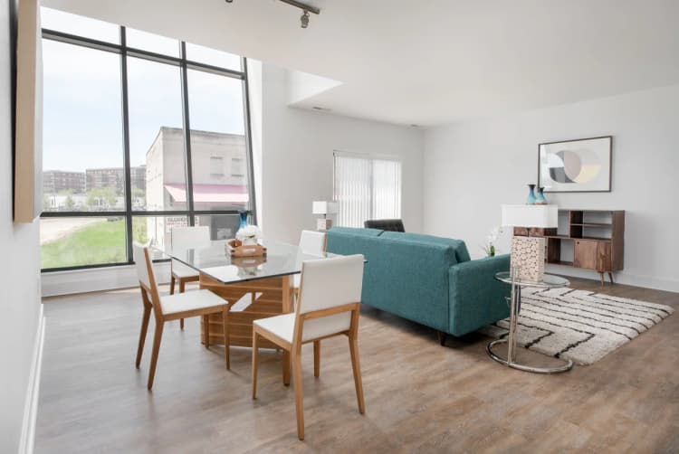Milwaukee County apartments for rent - image - Living/Dining Room