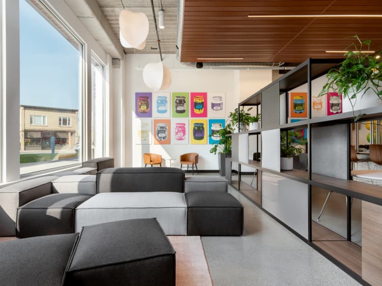 Milwaukee County apartments for rent - image - Lounge / Work Space in Entertainment Lobby