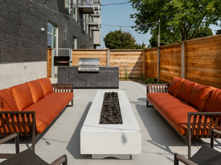 Milwaukee County apartments for rent - image - Heated Community Terrace