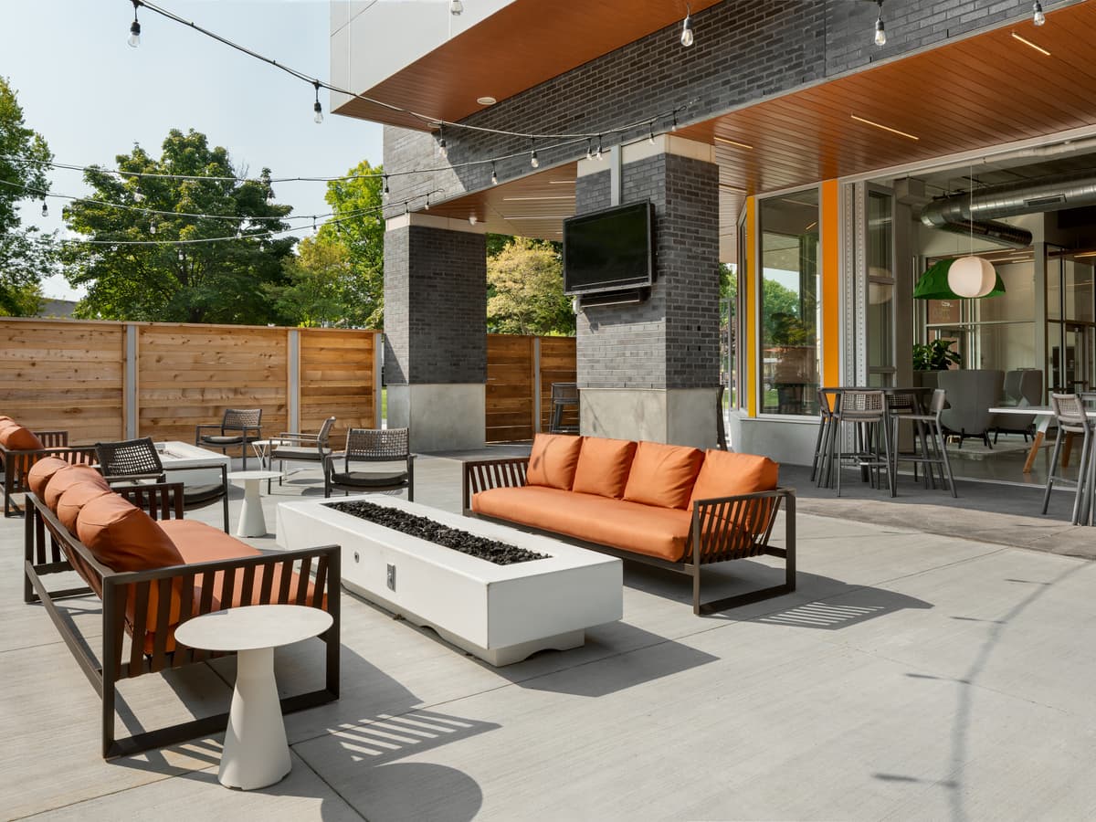 Milwaukee County apartments for rent - image - Heated Community Terrace