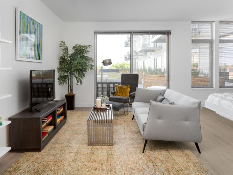 Milwaukee County apartments for rent - image - Studio - 540 SF - Living Room