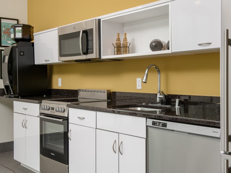 Milwaukee County apartments for rent - image - Community Kitchen