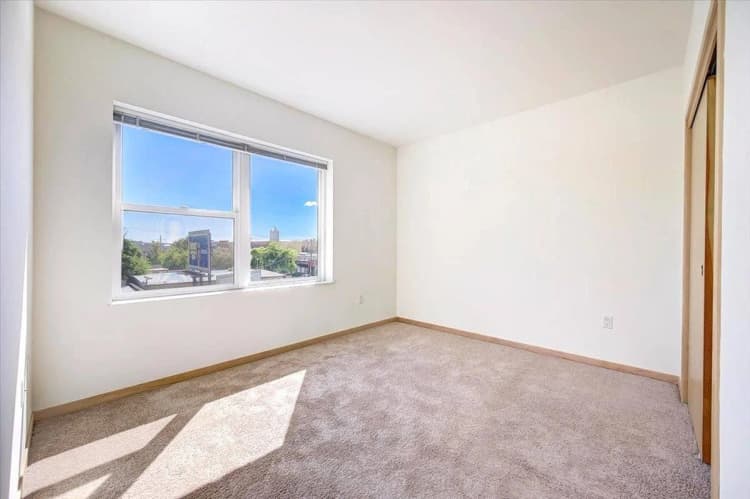 Milwaukee County apartments for rent - image - bed