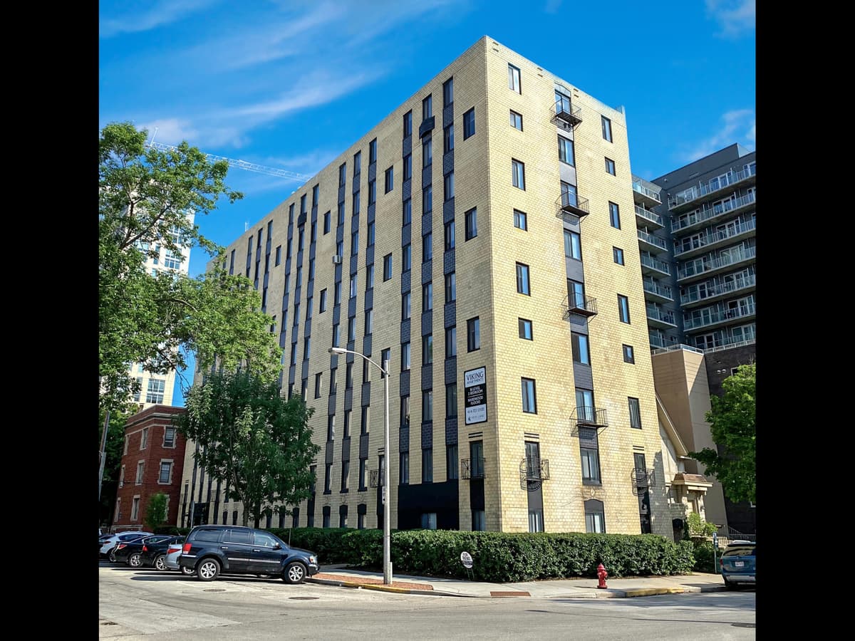 Milwaukee County apartments for rent - image - Building - Street View