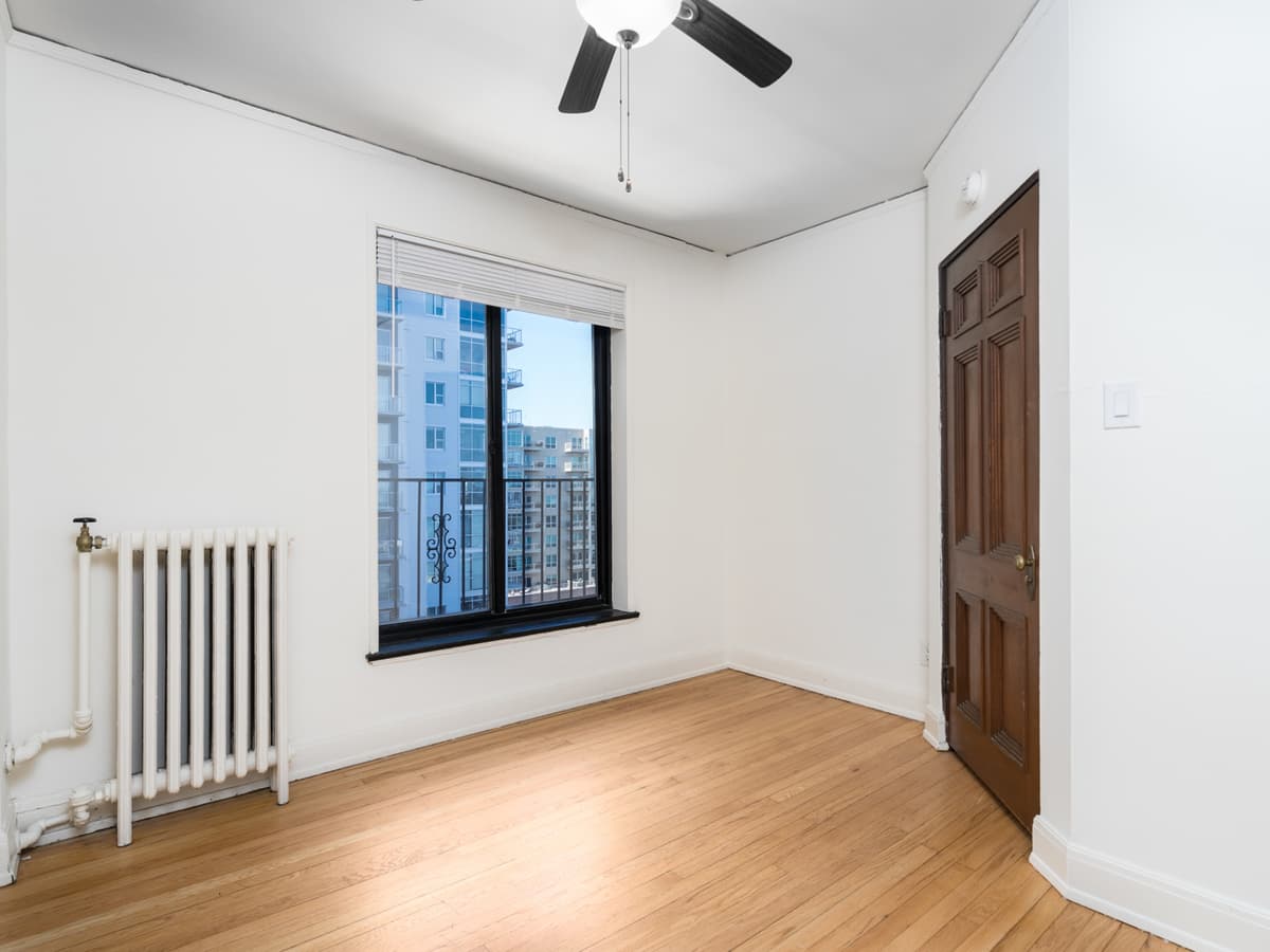 Milwaukee County apartments for rent - image - Bedroom
