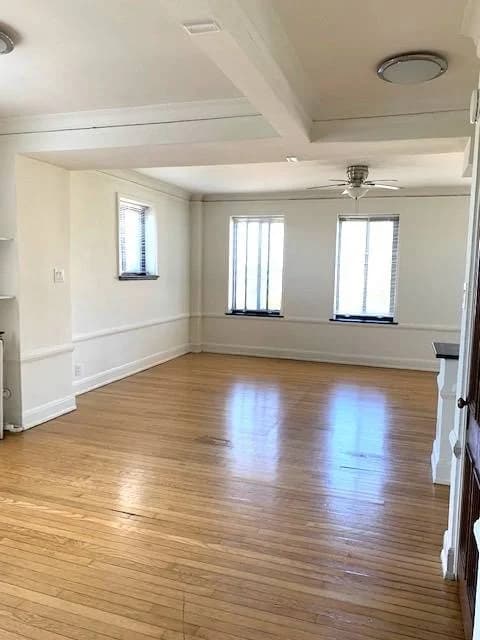 Milwaukee County apartments for rent - image - 3 Bed - 1.5 Bath Living Area