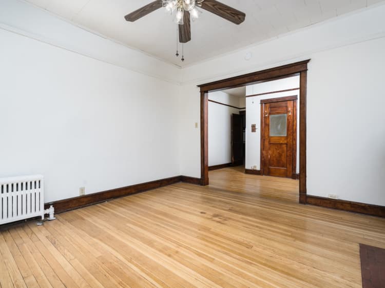 Milwaukee County apartments for rent - image - Living Area