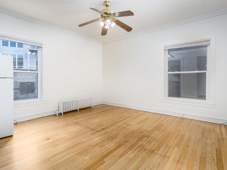 Milwaukee County apartments for rent - image - Ivanhoe Living Area