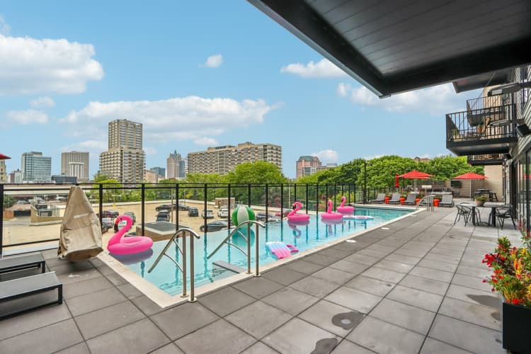 Milwaukee County apartments for rent - image - Pool Deck