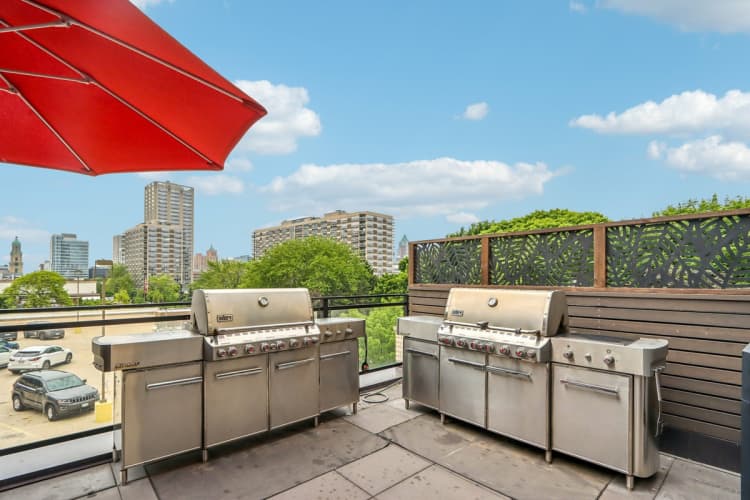Milwaukee County apartments for rent - image - Party Deck