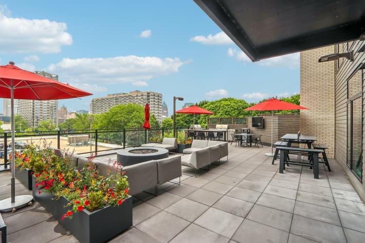 Milwaukee County apartments for rent - image - Party Deck