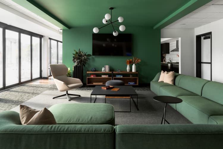 Milwaukee County apartments for rent - image - Community Lounge