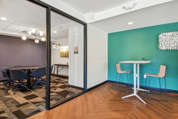 Milwaukee County apartments for rent - image - Co-Working Lounge