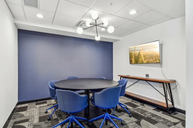 Milwaukee County apartments for rent - image - Collaboration Room