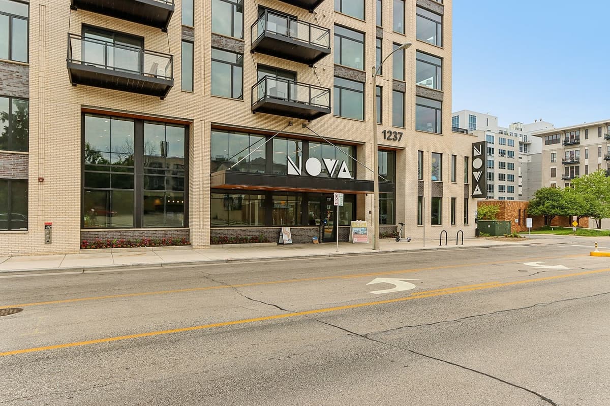 Milwaukee County apartments for rent - Property image - Nova - 2