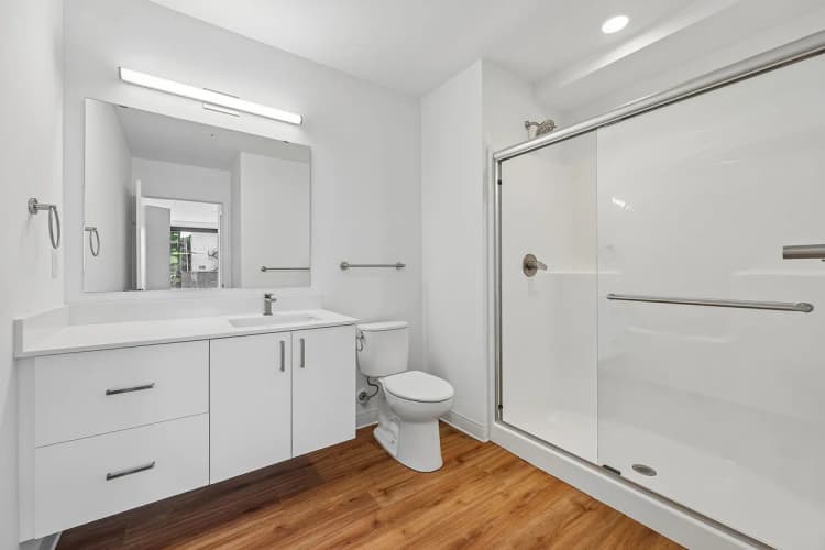 Milwaukee County apartments for rent - image - Buca Townhome En Suite Bathroom