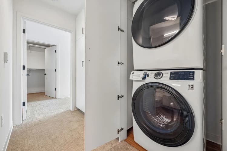 Milwaukee County apartments for rent - image - Buca Townhome Laundry