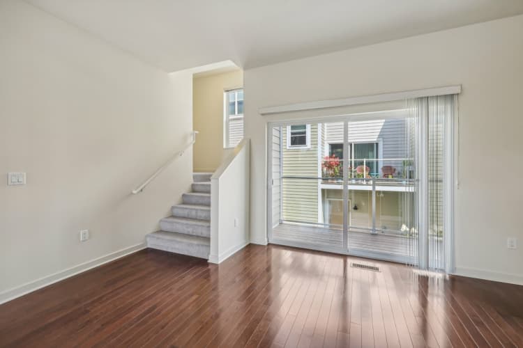 Milwaukee County apartments for rent - image - Living Area