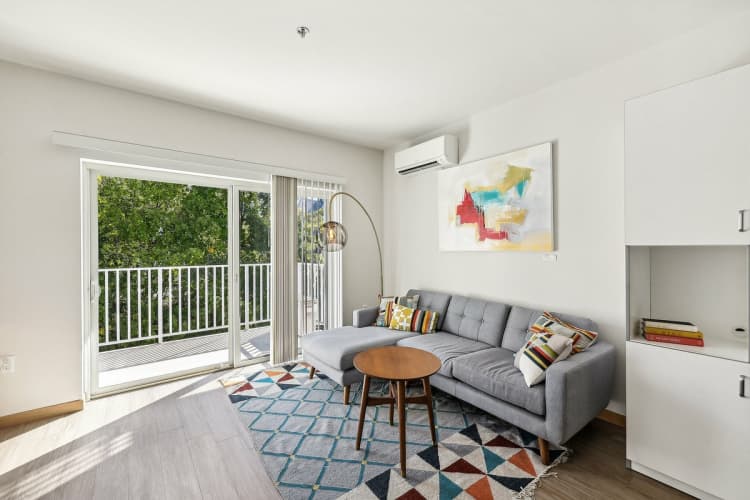 Milwaukee County apartments for rent - image - N Water St-010