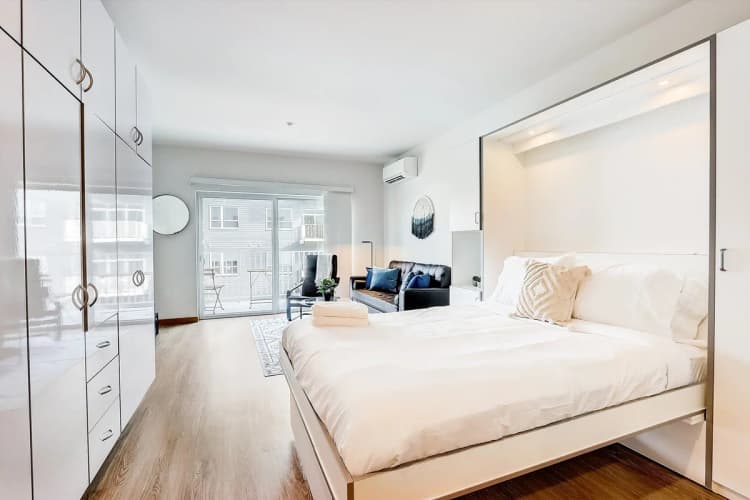 Milwaukee County apartments for rent - image - furnished studio apartment
