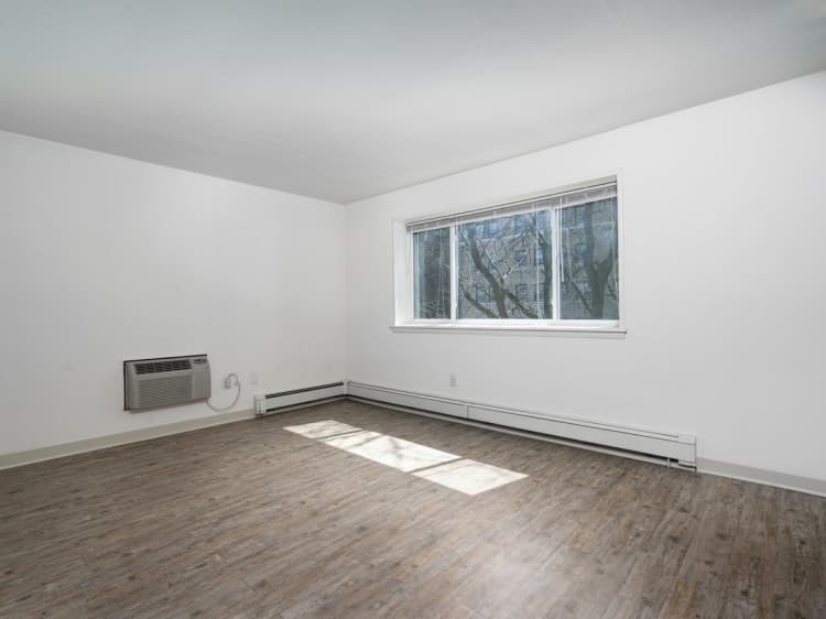 Milwaukee County apartments for rent - image - Renovated Living Area
