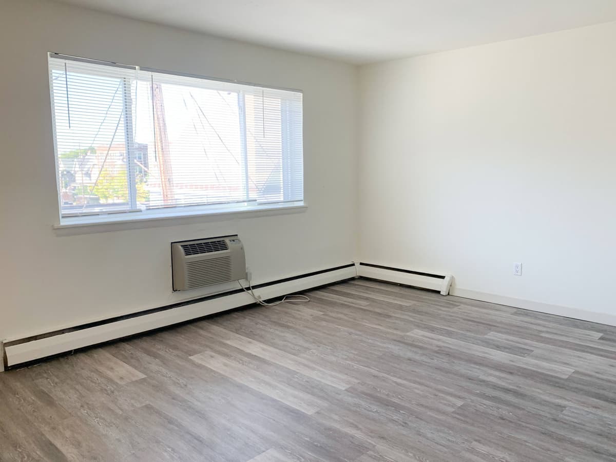 Milwaukee County apartments for rent - image - Living Area