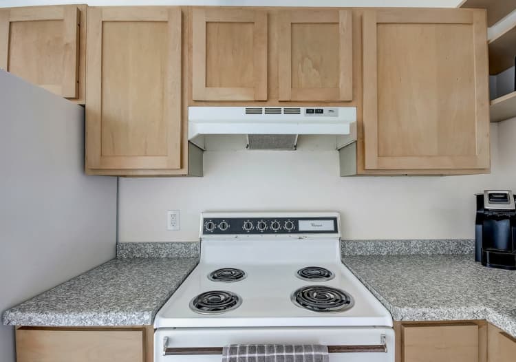 Milwaukee County apartments for rent - image - Riverside Lofts kitchen