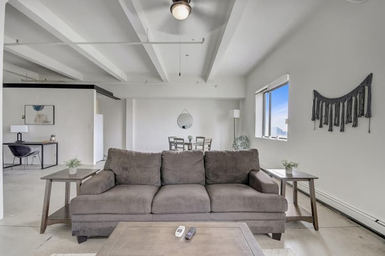 Milwaukee County apartments for rent - image - Riverside Lofts living room